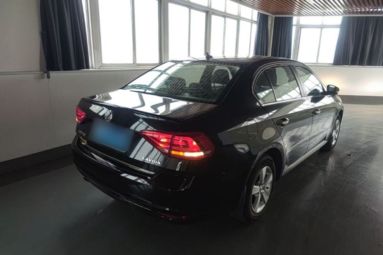 Used Volkswagen Lavida 2015 1.6L Manual Fashion Edition Rear Right 45 Deg