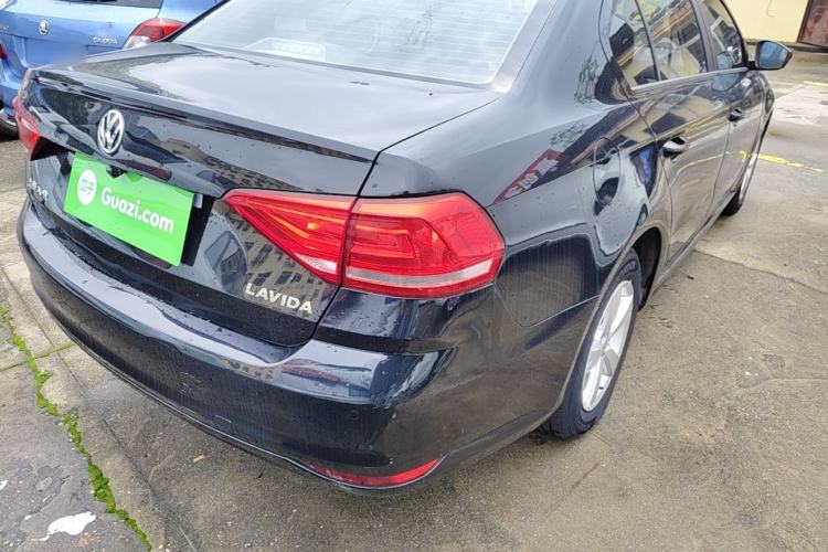 Used Volkswagen Lavida 2015 1.6L Automatic Fashion Edition Rear Right 45 Deg