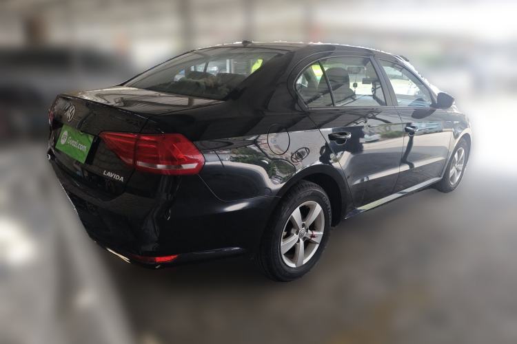 Used Volkswagen Lavida 2015 1.6L Automatic Fashion Edition Rear Right 45 Deg