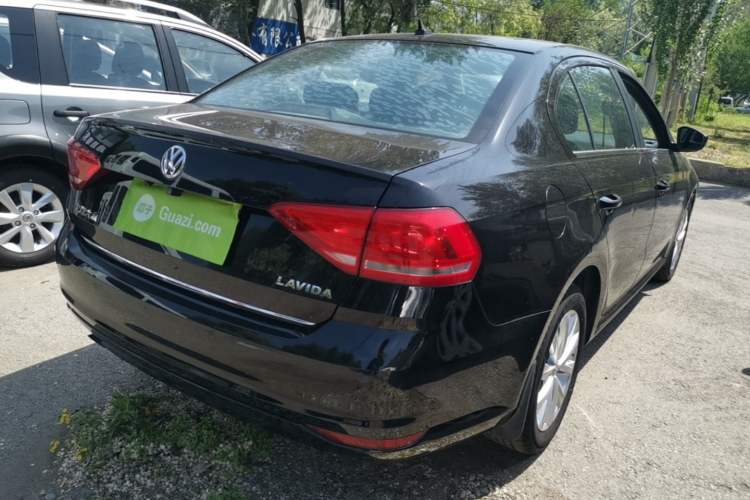 Used Volkswagen Lavida 2015 1.6L Manual Comfort Edition Rear Right 45 Deg