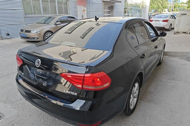 Used Volkswagen Lavida 2015 1.6L Automatic Fashion Edition Rear Right 45 Deg