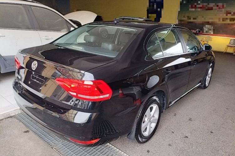 Used Volkswagen Lavida 2015 1.6L Automatic Fashion Edition Rear Right 45 Deg