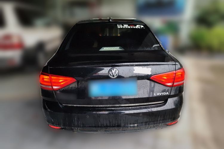 Used Volkswagen Lavida 2015 1.6L Manual Fashion Edition Rear