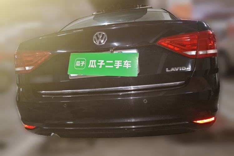 Used Volkswagen Lavida 2015 1.6L Automatic Comfort Edition Rear