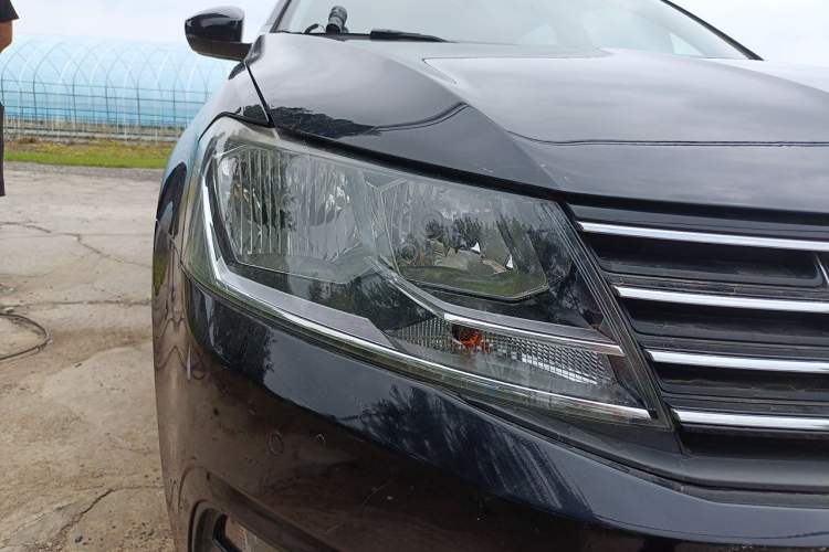 Used Volkswagen Lavida 2015 1.6L Automatic Comfort Edition Right Front Headlight