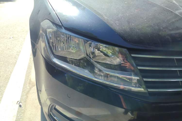 Used Volkswagen Lavida 2015 1.6L Automatic Comfort Edition Right Front Headlight