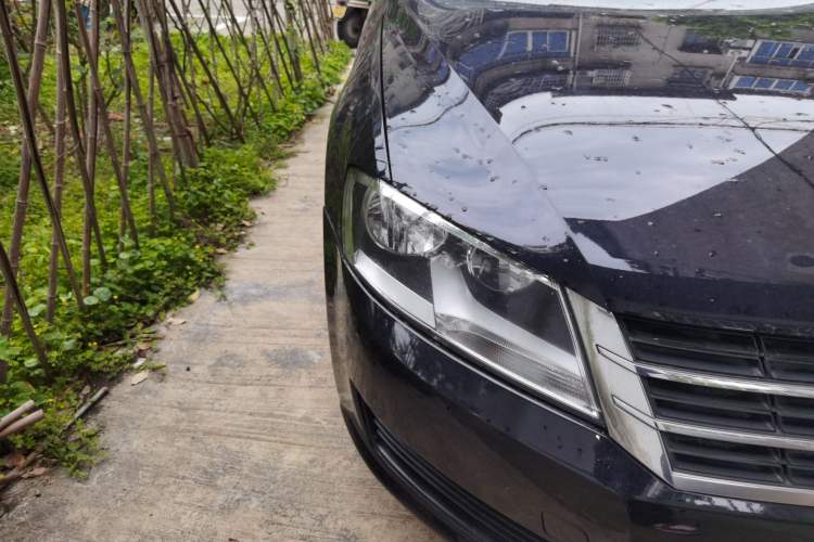 Used Volkswagen Lavida 2015 1.6L Automatic Fashion Edition Right Front Headlight