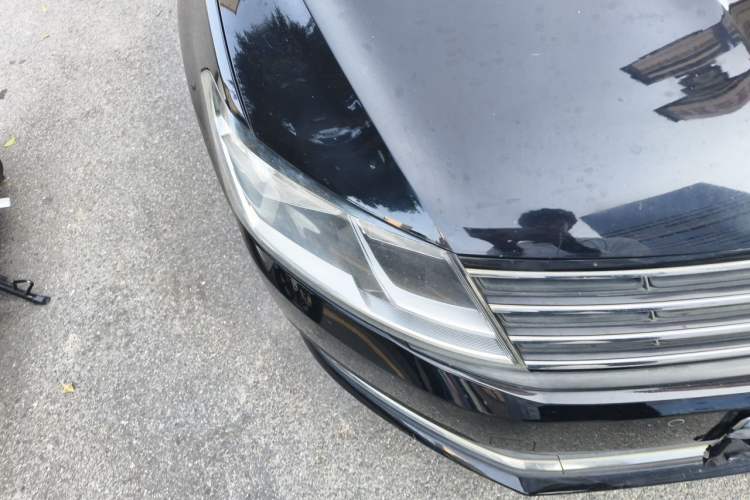 Used Volkswagen Lavida 2015 1.6L Automatic Comfort Edition Right Front Headlight
