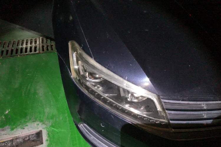 Used Volkswagen Lavida 2015 1.6L Automatic Comfort Edition Right Front Headlight