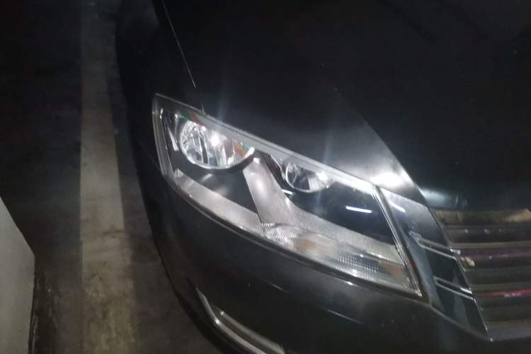 Used Volkswagen Lavida 2015 1.6L Automatic Comfort Edition Right Front Headlight