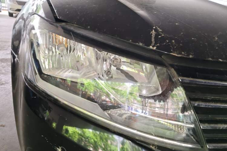 Used Volkswagen Lavida 2015 1.6L Manual Comfort Edition Right Front Headlight