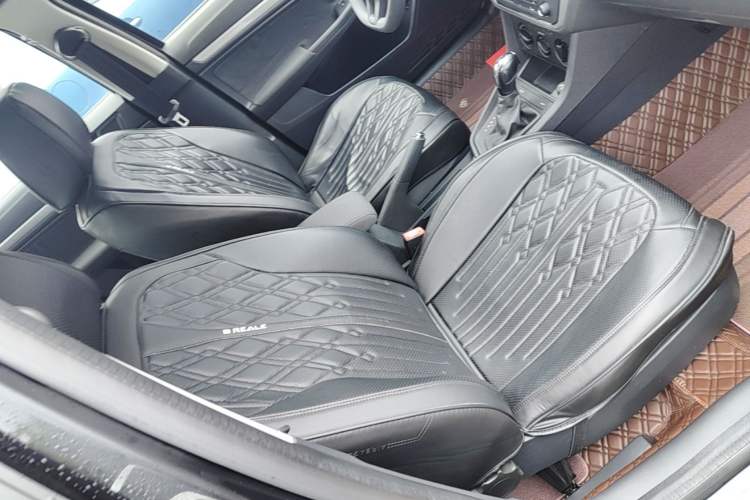Used Volkswagen Lavida 2015 1.6L Automatic Fashion Edition Right Front Seat