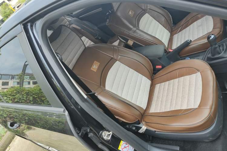 Used Volkswagen Lavida 2015 1.6L Manual Fashion Edition Right Front Seat