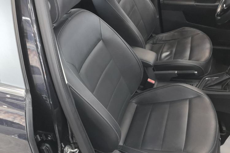 Used Volkswagen Lavida 2015 1.6L Automatic Comfort Edition Right Front Seat