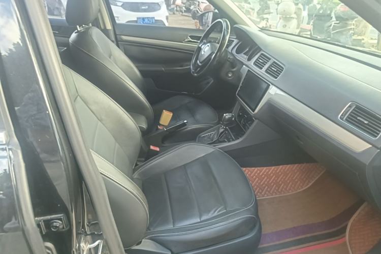 Used Volkswagen Lavida 2015 1.6L Automatic Comfort Edition Right Front Seat