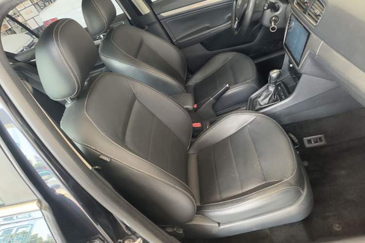 Used Volkswagen Lavida 2015 1.6L Automatic Comfort Edition Right Front Seat