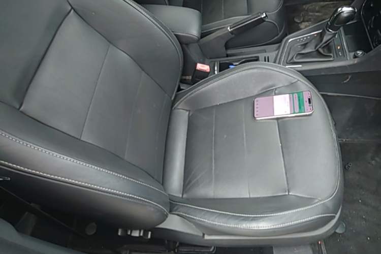Used Volkswagen Lavida 2015 1.6L Automatic Comfort Edition Right Front Seat