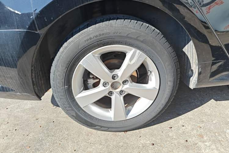 Used Volkswagen Lavida 2015 1.6L Automatic Fashion Edition Right Rear Wheel Hub