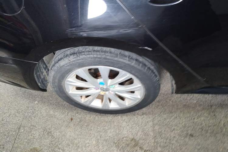 Used Volkswagen Lavida 2015 1.6L Automatic Comfort Edition Right Rear Wheel Hub