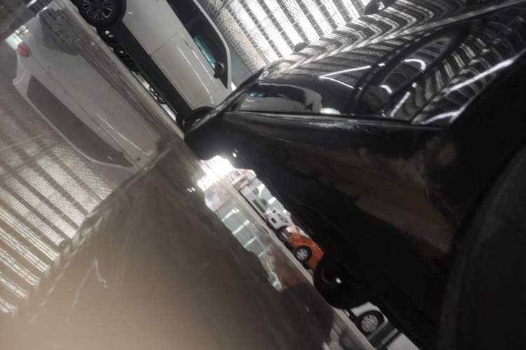 Used Volkswagen Lavida 2015 1.6L Automatic Comfort Edition Right Side Sill
