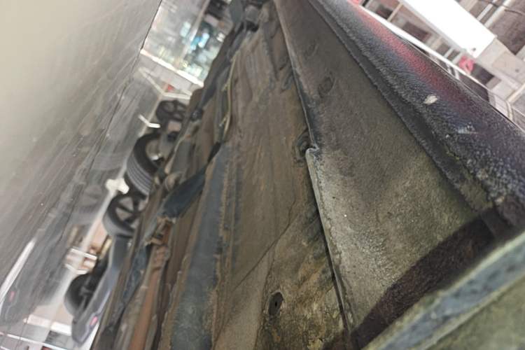 Used Volkswagen Lavida 2015 1.6L Automatic Comfort Edition Right Side Sill