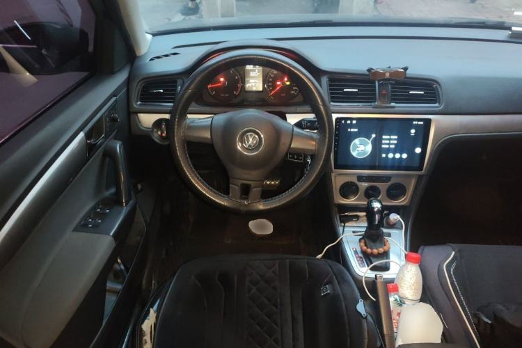 Used Volkswagen Lavida 2015 1.6L Automatic Fashion Edition Steering Wheel