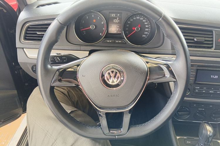Used Volkswagen Lavida 2015 1.6L Automatic Comfort Edition Steering Wheel