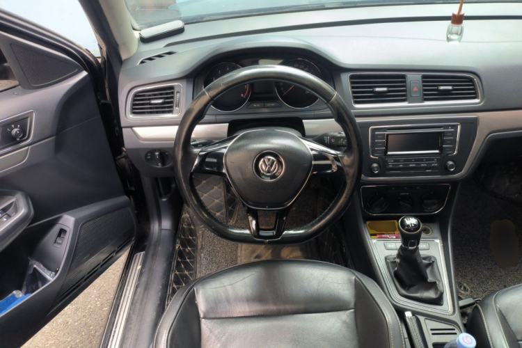 Used Volkswagen Lavida 2015 1.6L Manual Comfort Edition Steering Wheel