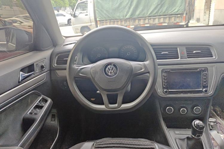 Used Volkswagen Lavida 2015 1.6L Manual Fashion Edition Steering Wheel