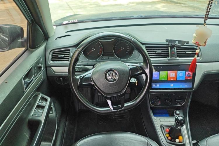 Used Volkswagen Lavida 2015 1.6L Manual Comfort Edition Steering Wheel