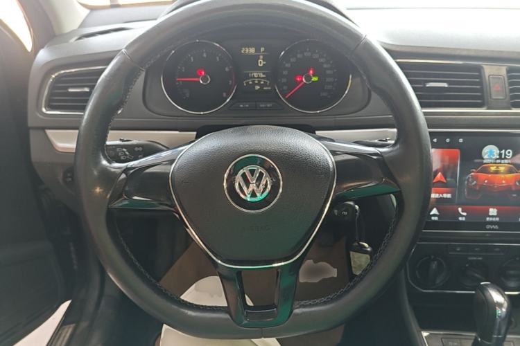 Used Volkswagen Lavida 2015 1.6L Automatic Comfort Edition Steering Wheel
