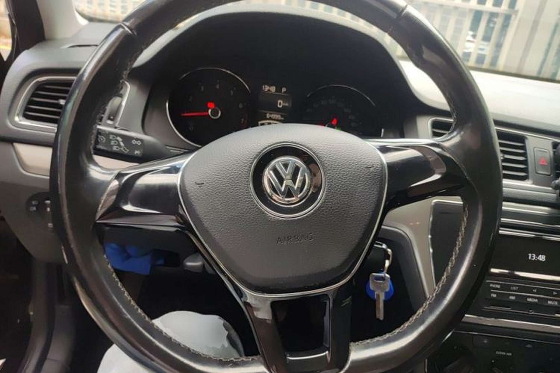 Used Volkswagen Lavida 2015 1.6L Automatic Comfort Edition Steering Wheel