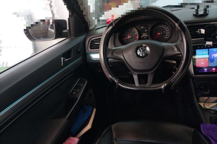 Used Volkswagen Lavida 2015 1.6L Manual Fashion Edition Steering Wheel