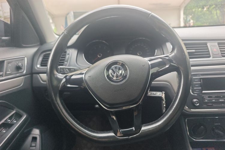Used Volkswagen Lavida 2015 1.6L Manual Comfort Edition Steering Wheel