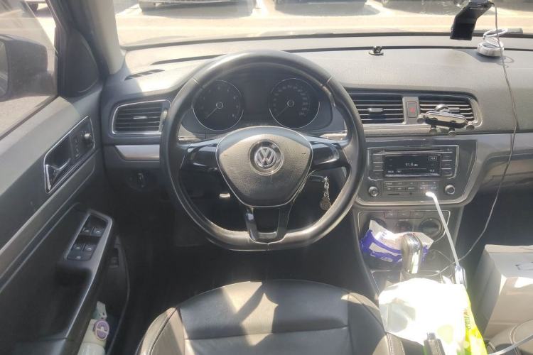 Used Volkswagen Lavida 2015 1.6L Automatic Comfort Edition Steering Wheel