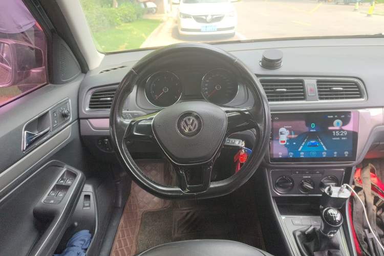 Used Volkswagen Lavida 2015 1.6L Manual Comfort Edition Steering Wheel
