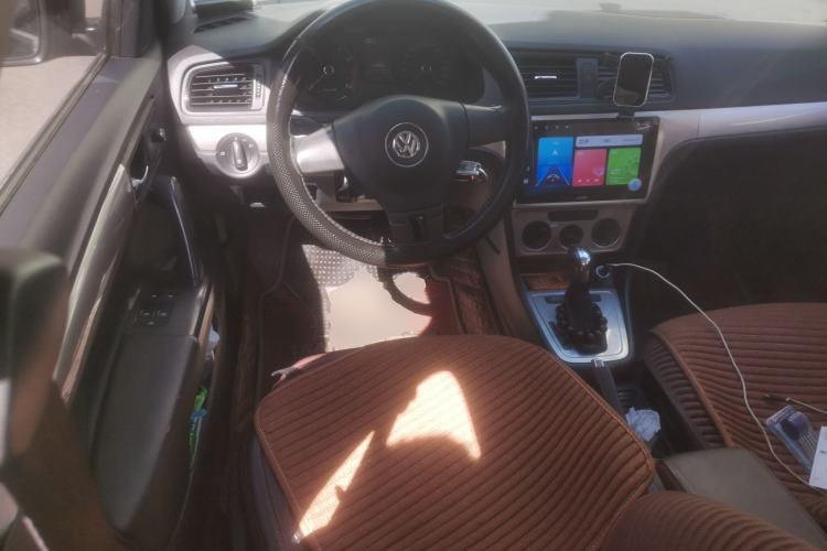 Used Volkswagen Lavida 2015 1.6L Automatic Fashion Edition Steering Wheel