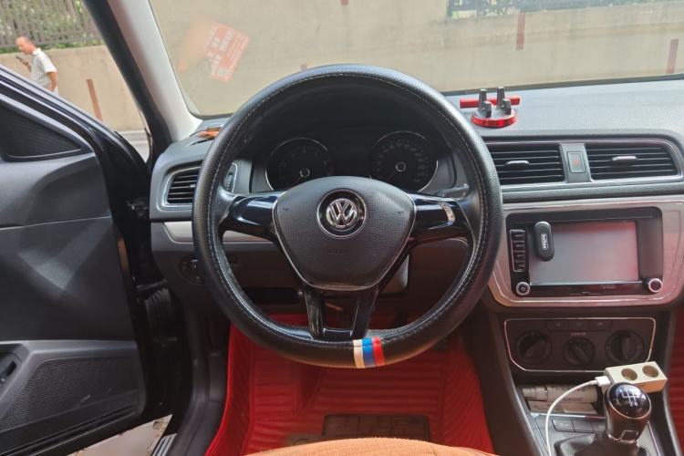 Used Volkswagen Lavida 2015 1.6L Manual Comfort Edition Steering Wheel