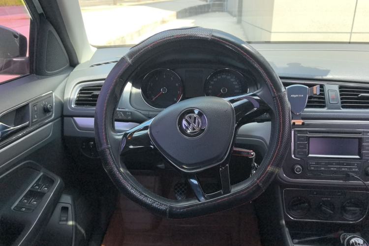 Used Volkswagen Lavida 2015 1.6L Manual Comfort Edition Steering Wheel