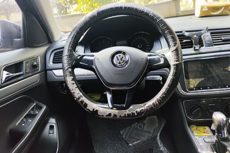 Used Volkswagen Lavida 2015 230TSI DSG Comfort Edition Steering Wheel