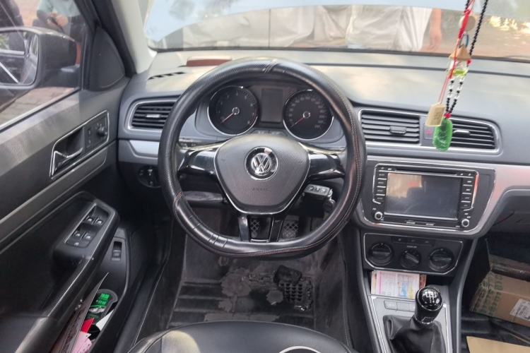 Used Volkswagen Lavida 2015 1.6L Manual Comfort Edition Steering Wheel