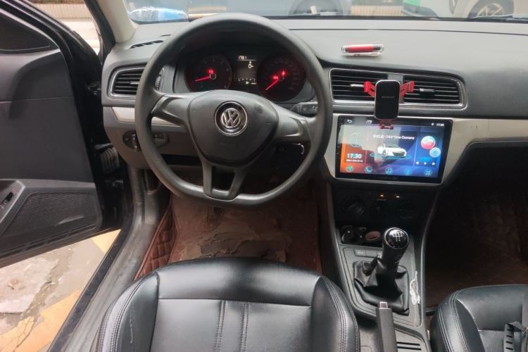 Used Volkswagen Lavida 2015 1.6L Manual Fashion Edition Steering Wheel