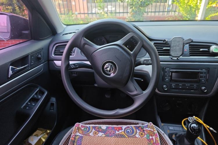 Used Volkswagen Lavida 2015 1.6L Manual Fashion Edition Steering Wheel