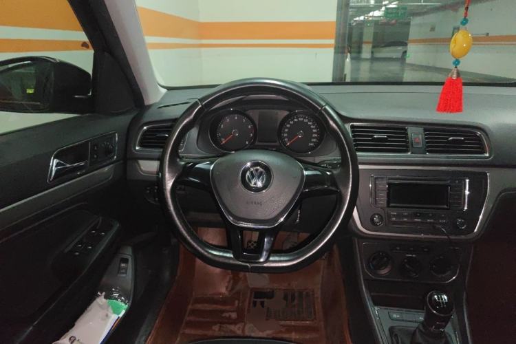 Used Volkswagen Lavida 2015 1.6L Manual Comfort Edition Steering Wheel
