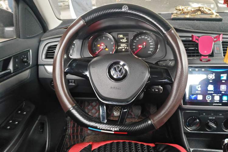 Used Volkswagen Lavida 2015 1.6L Manual Comfort Edition Steering Wheel