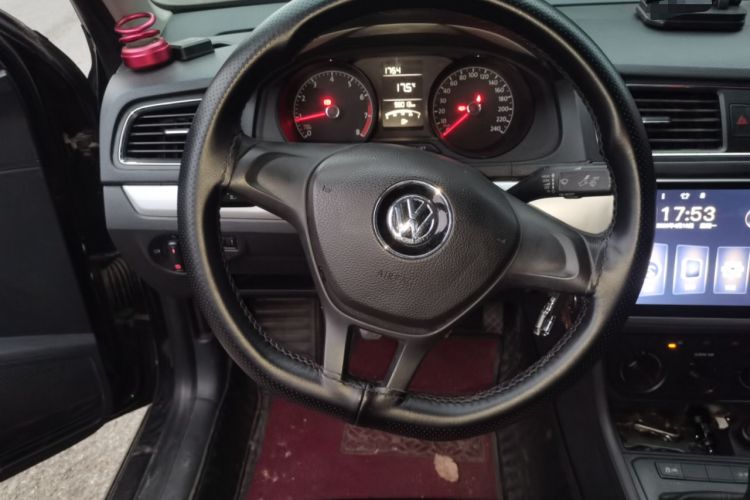 Used Volkswagen Lavida 2015 1.6L Manual Fashion Edition Steering Wheel