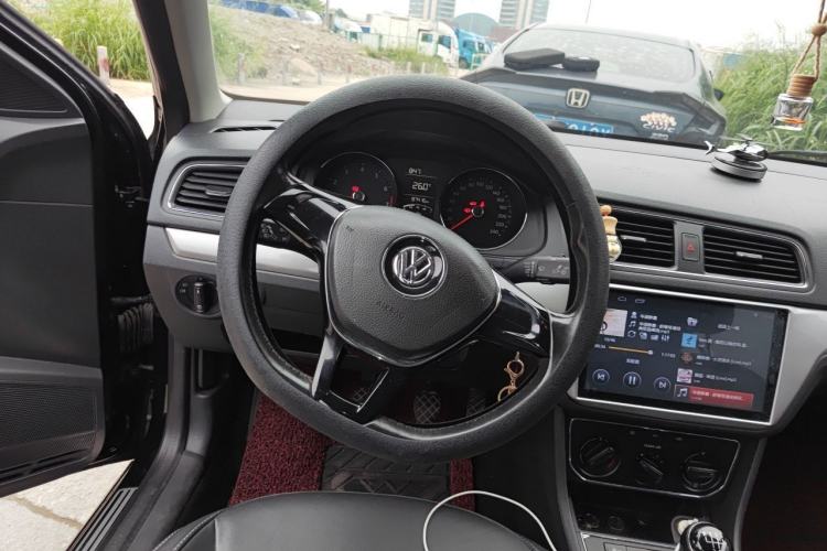 Used Volkswagen Lavida 2015 1.6L Manual Comfort Edition Steering Wheel