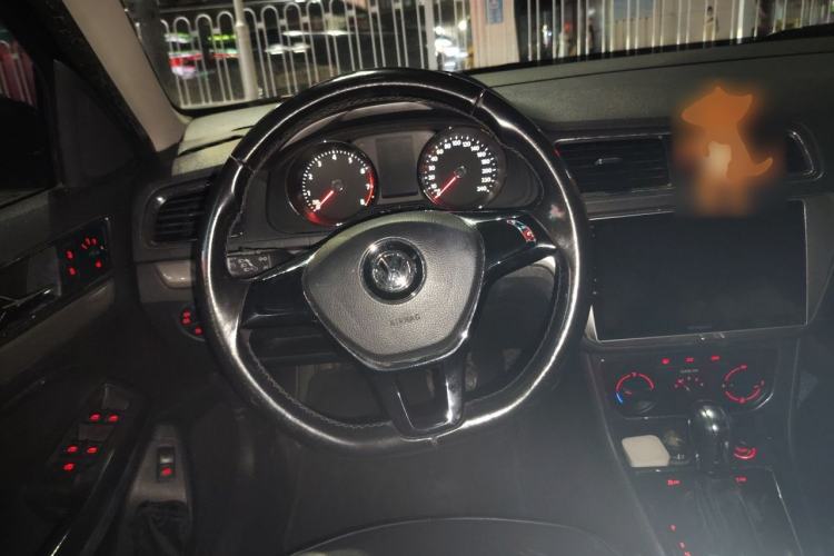 Used Volkswagen Lavida 2015 230TSI DSG Comfort Edition Steering Wheel