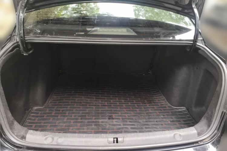 Used Volkswagen Lavida 2015 1.6L Manual Comfort Edition Trunk