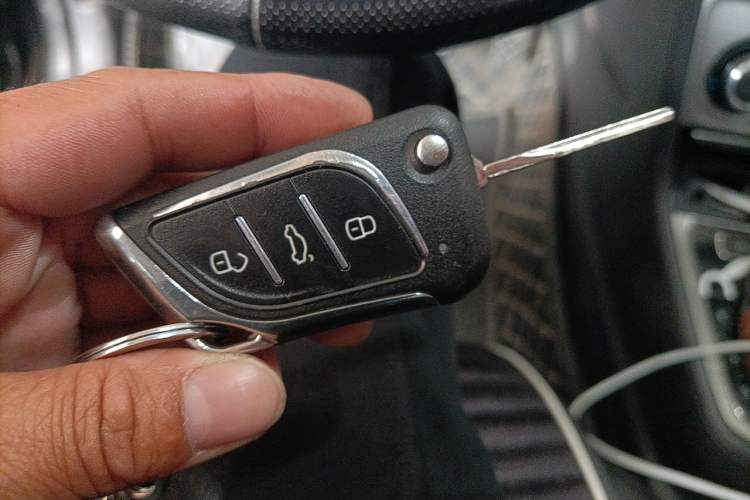 Used Volkswagen Lavida 2015 1.6L Automatic Fashion Edition Vehicle Key